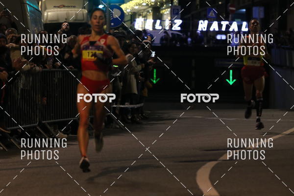 Compra tus fotos del eventoS�o Silvestre Porto 2019 En Fotop