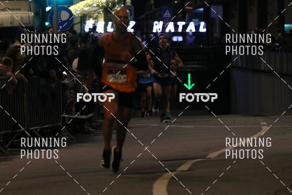 Compra tus fotos del eventoS�o Silvestre Porto 2019 En Fotop