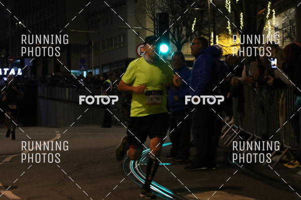 Compra tus fotos del eventoS�o Silvestre Porto 2019 En Fotop