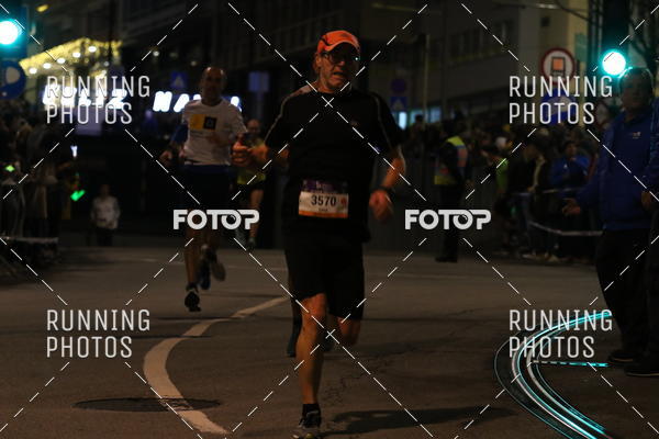 Buy your photos of the eventSo Silvestre Porto 2019 on Fotop