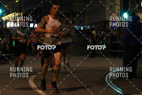 Buy your photos of the eventS�o Silvestre Porto 2019 on Fotop