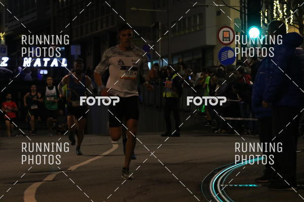 Buy your photos of the eventS�o Silvestre Porto 2019 on Fotop