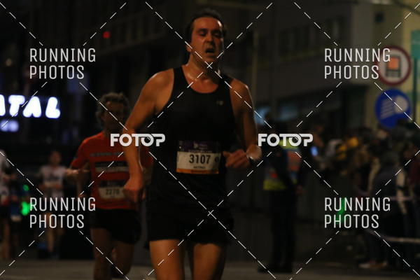 Buy your photos of the eventS�o Silvestre Porto 2019 on Fotop