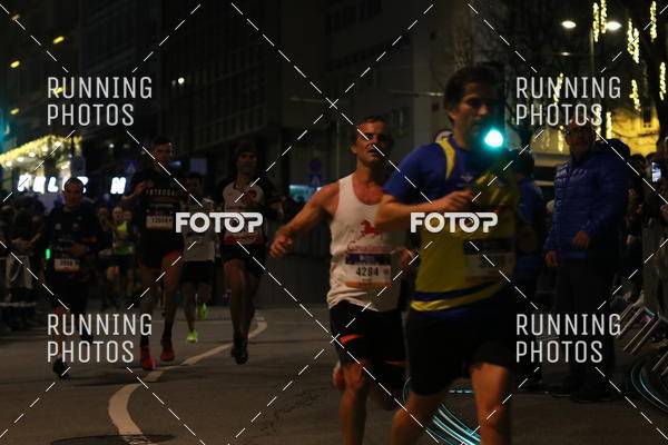 Buy your photos of the eventS�o Silvestre Porto 2019 on Fotop