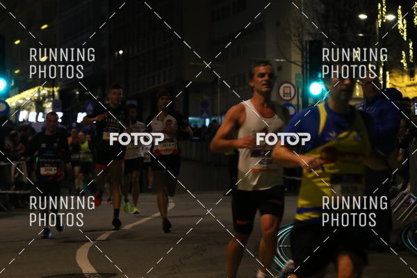 Buy your photos of the eventS�o Silvestre Porto 2019 on Fotop
