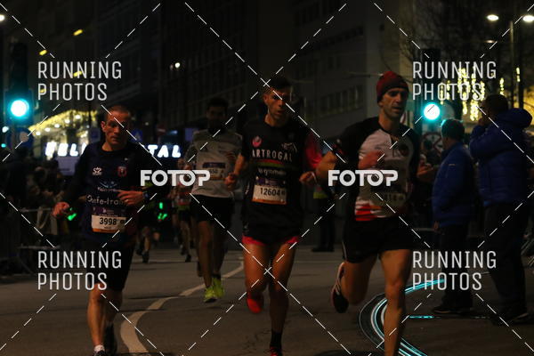 Buy your photos of the eventS�o Silvestre Porto 2019 on Fotop