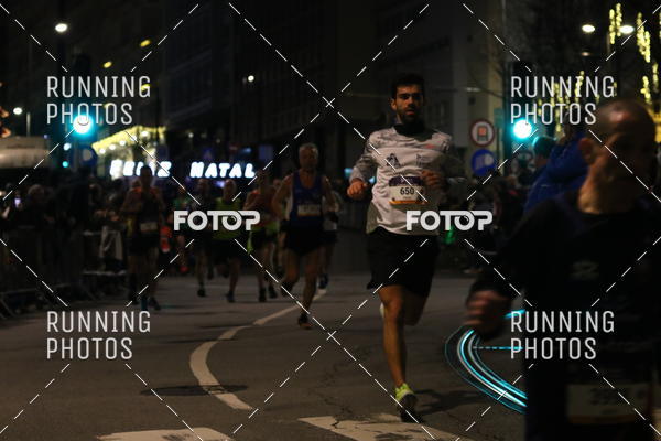 Buy your photos of the eventS�o Silvestre Porto 2019 on Fotop