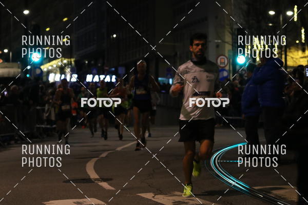 Buy your photos of the eventS�o Silvestre Porto 2019 on Fotop