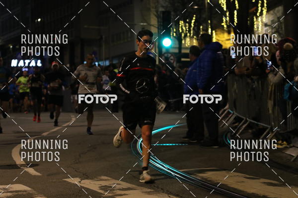 Buy your photos of the eventS�o Silvestre Porto 2019 on Fotop