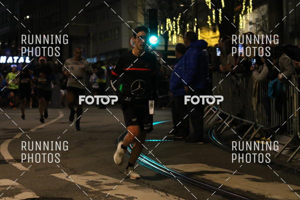 Buy your photos of the eventS�o Silvestre Porto 2019 on Fotop