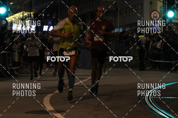 Buy your photos of the eventS�o Silvestre Porto 2019 on Fotop