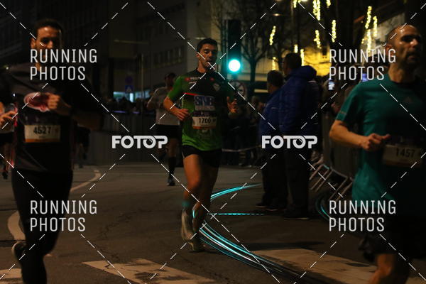 Buy your photos of the eventS�o Silvestre Porto 2019 on Fotop