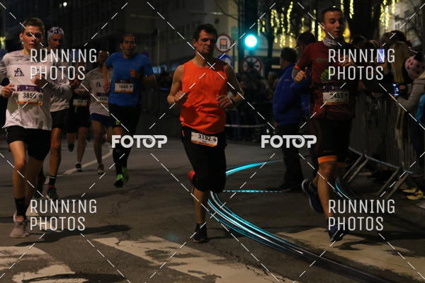 Buy your photos of the eventS�o Silvestre Porto 2019 on Fotop