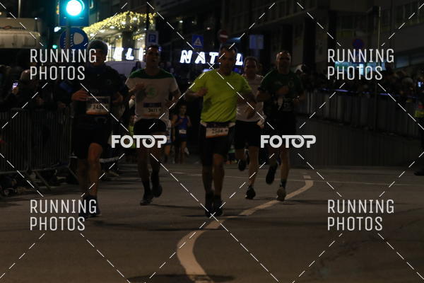 Buy your photos of the eventS�o Silvestre Porto 2019 on Fotop