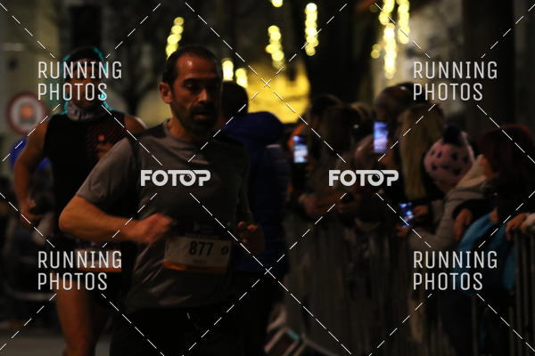 Buy your photos of the eventS�o Silvestre Porto 2019 on Fotop
