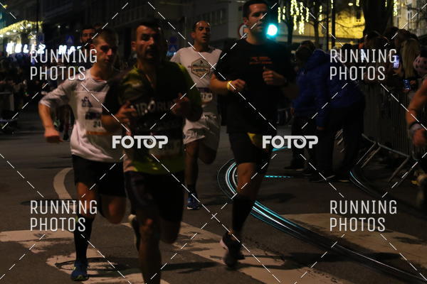 Buy your photos of the eventS�o Silvestre Porto 2019 on Fotop