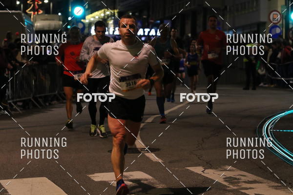 Buy your photos of the eventS�o Silvestre Porto 2019 on Fotop