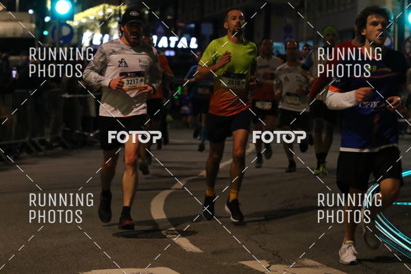 Buy your photos of the eventS�o Silvestre Porto 2019 on Fotop