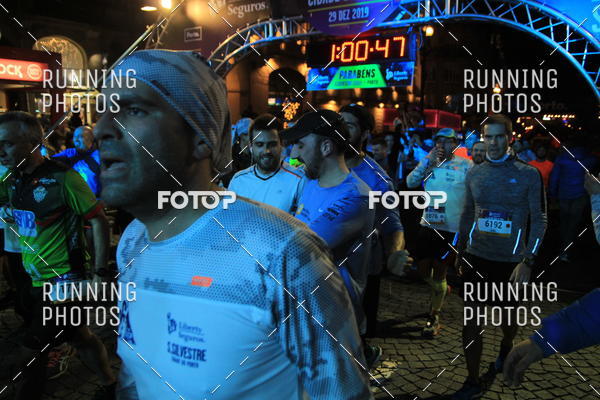 Buy your photos of the eventS�o Silvestre Porto 2019 on Fotop