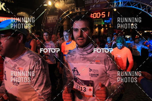 Buy your photos of the eventS�o Silvestre Porto 2019 on Fotop
