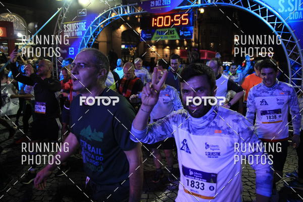 Buy your photos of the eventS�o Silvestre Porto 2019 on Fotop