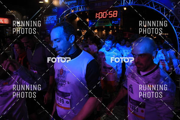 Buy your photos of the eventS�o Silvestre Porto 2019 on Fotop