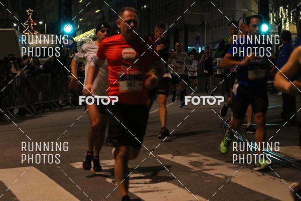 Buy your photos of the eventS�o Silvestre Porto 2019 on Fotop