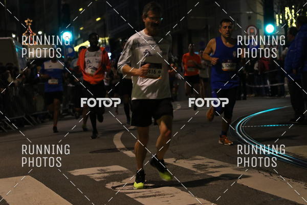 Buy your photos of the eventS�o Silvestre Porto 2019 on Fotop