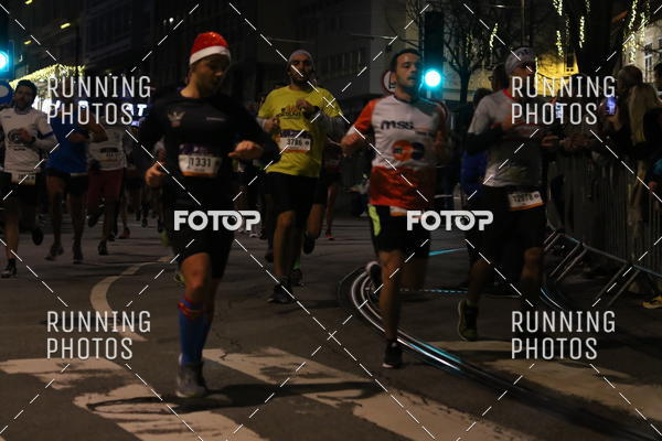 Buy your photos of the eventS�o Silvestre Porto 2019 on Fotop