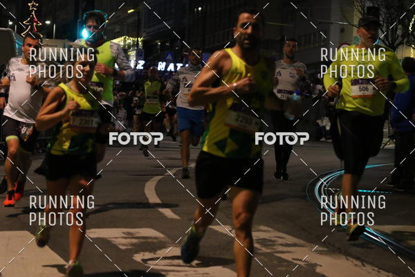 Buy your photos of the eventS�o Silvestre Porto 2019 on Fotop