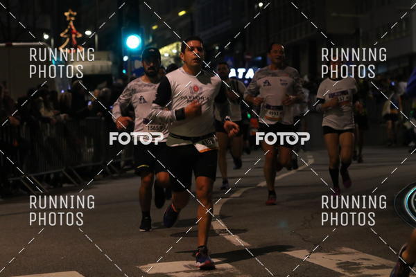 Buy your photos of the eventS�o Silvestre Porto 2019 on Fotop