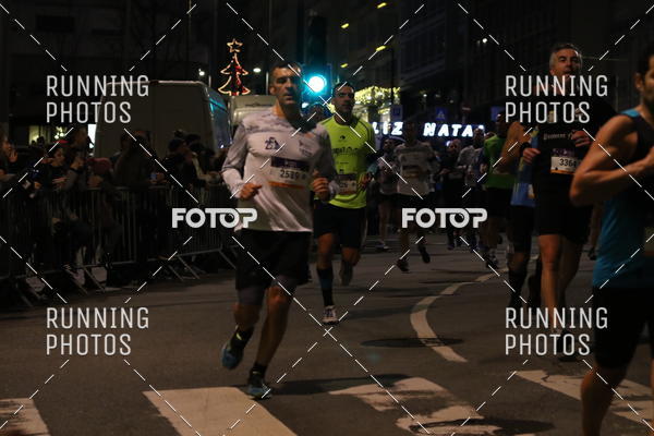 Buy your photos of the eventS�o Silvestre Porto 2019 on Fotop