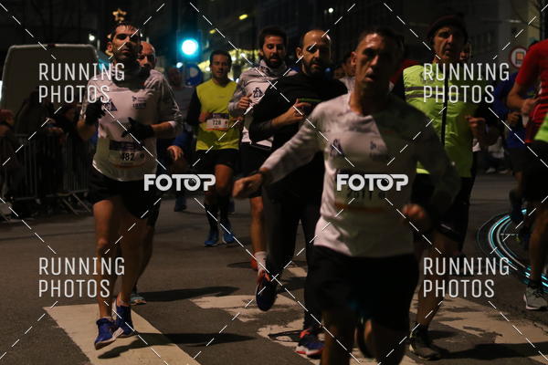 Buy your photos of the eventS�o Silvestre Porto 2019 on Fotop