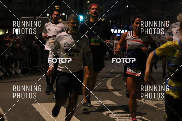 Buy your photos of the eventS�o Silvestre Porto 2019 on Fotop