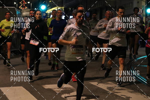 Buy your photos of the eventS�o Silvestre Porto 2019 on Fotop