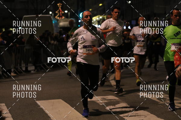 Buy your photos of the eventS�o Silvestre Porto 2019 on Fotop