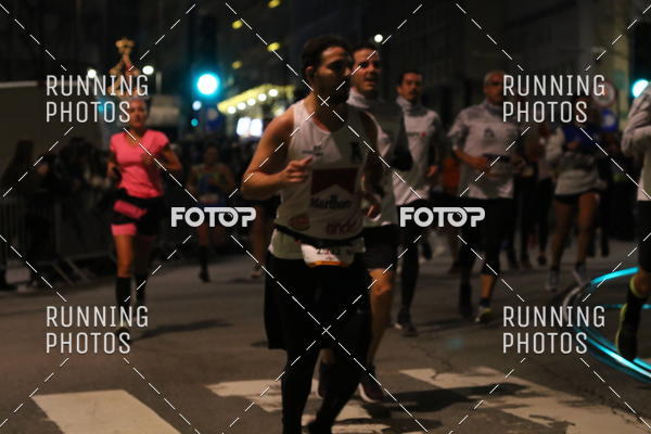 Buy your photos of the eventS�o Silvestre Porto 2019 on Fotop