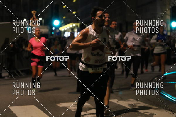 Buy your photos of the eventS�o Silvestre Porto 2019 on Fotop