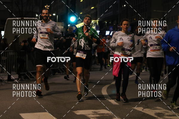 Buy your photos of the eventS�o Silvestre Porto 2019 on Fotop