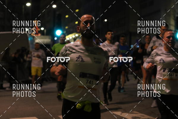 Buy your photos of the eventS�o Silvestre Porto 2019 on Fotop