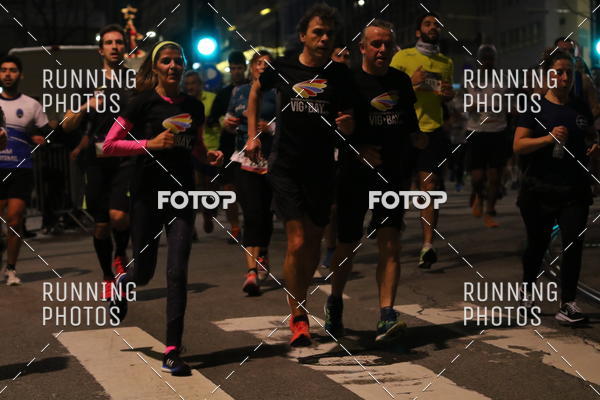Buy your photos of the eventS�o Silvestre Porto 2019 on Fotop