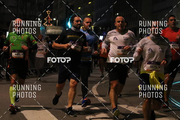 Buy your photos of the eventS�o Silvestre Porto 2019 on Fotop