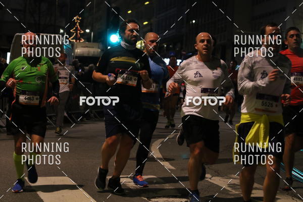 Buy your photos of the eventS�o Silvestre Porto 2019 on Fotop