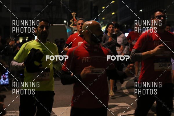 Buy your photos of the eventS�o Silvestre Porto 2019 on Fotop