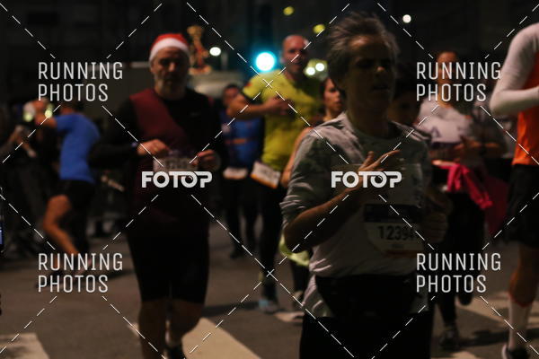 Buy your photos of the eventS�o Silvestre Porto 2019 on Fotop