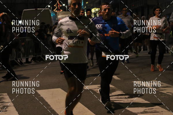 Buy your photos of the eventS�o Silvestre Porto 2019 on Fotop