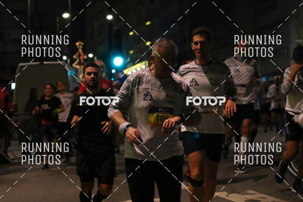 Buy your photos of the eventS�o Silvestre Porto 2019 on Fotop