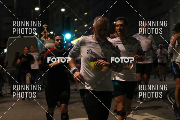 Buy your photos of the eventS�o Silvestre Porto 2019 on Fotop