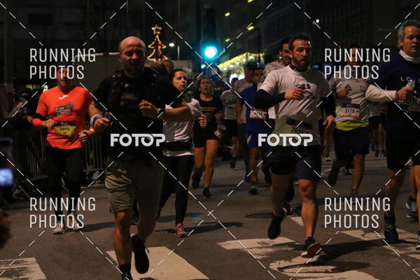 Buy your photos of the eventS�o Silvestre Porto 2019 on Fotop