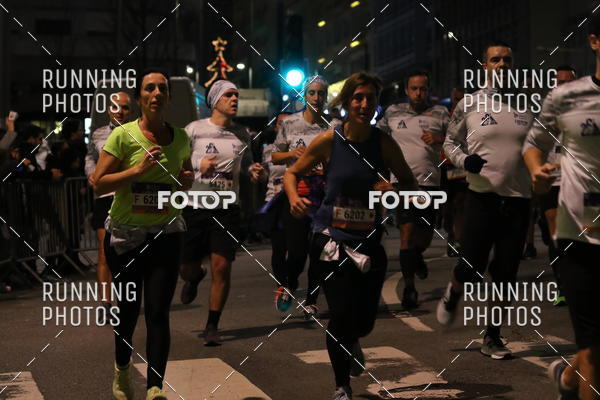 Buy your photos of the eventS�o Silvestre Porto 2019 on Fotop